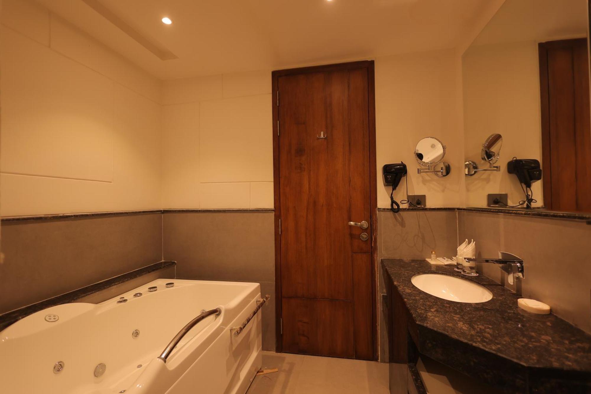 Pride Elite Haridwar Hotel Ngoại thất bức ảnh